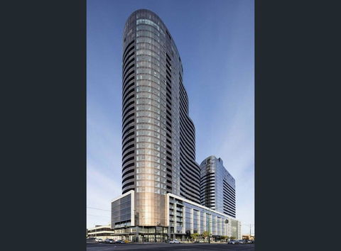 Whitehorse Tower - Grafton Accommodation 0