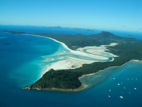 Whitsunday On The Beach - Grafton Accommodation 1