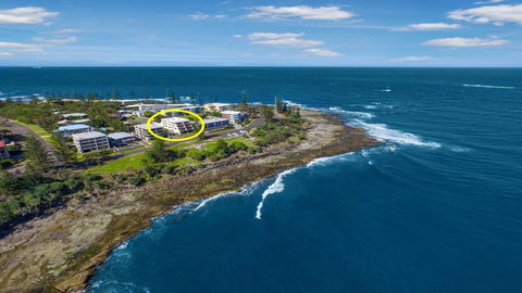 Wickham Point Unit 2, 44 Victoria Tce, Kings Beach - Grafton Accommodation 2
