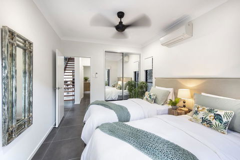 WINDFALL IN PALM COVE - Grafton Accommodation 1