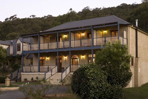 Wombatalla - Grafton Accommodation 1
