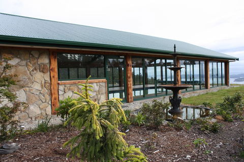 Woodbridge Hill Hideaway - Grafton Accommodation 1