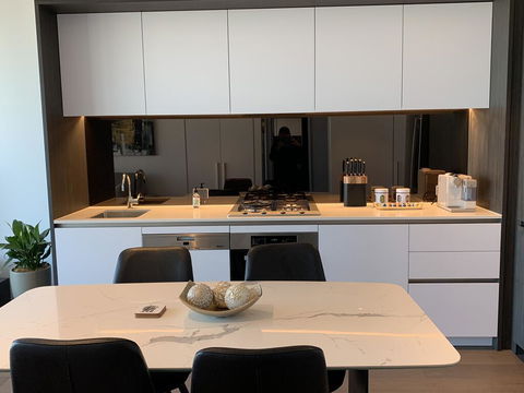Xu's Residence@No.1 Collins Wharf - Grafton Accommodation 2