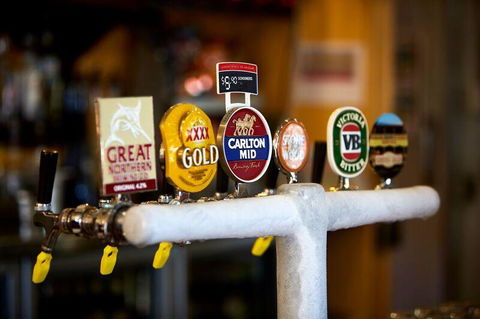 Yandina Hotel - Grafton Accommodation 2