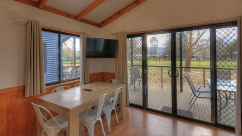 Yea Riverside Caravan Park - Grafton Accommodation 1