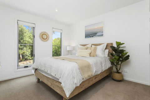 YOU, ME AND THE SEA - BLAIRGOWRIE - Grafton Accommodation 3