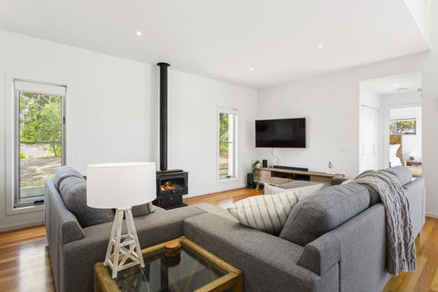 YOU, ME AND THE SEA - BLAIRGOWRIE - Grafton Accommodation 1