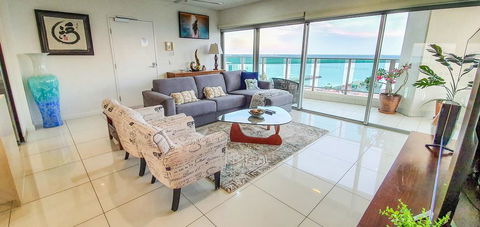 ZEN BY THE WATER - Darwin Premier Retreat - Grafton Accommodation 0