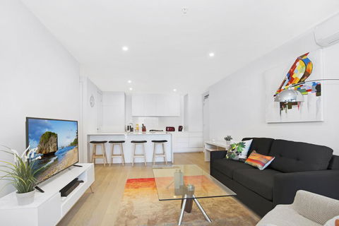 Heart Of St Kilda  Infinity Pool+Parking+WIFI - Grafton Accommodation 2