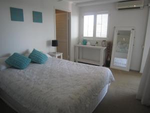 Breathtaking Views Over Currimundi Lake! - Grafton Accommodation 5