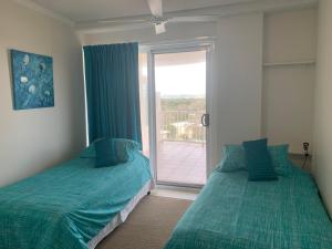 Breathtaking Views Over Currimundi Lake! - Grafton Accommodation 3