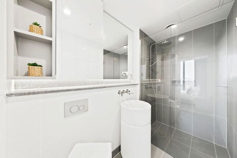 A 3BR Apt Next To Melbourne Central FREE Parking - Grafton Accommodation 3