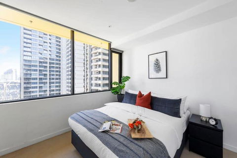 A Chic 2BR Apt City Views Near Southern Cross - Grafton Accommodation 3