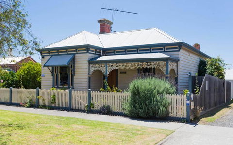 Abaleen House - Grafton Accommodation 0