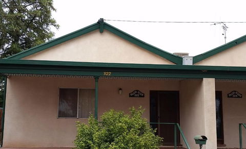 About Town Cottages - Grafton Accommodation 3