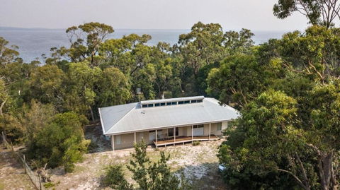 Acacia Lakehouse - Grafton Accommodation 0