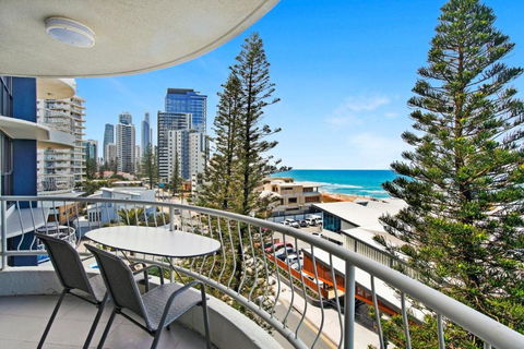 Acapulco Luxury 2 Bedroom Apartment - CoastHM - Grafton Accommodation 0