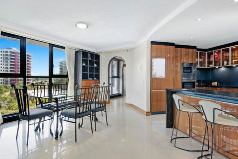 Acapulco Luxury 2 Bedroom Apartment - CoastHM - Grafton Accommodation 4