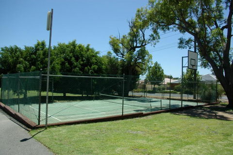 Acclaim Kingsway Tourist Park - Grafton Accommodation 2