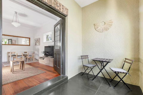Acland Art Deco - Coastal Chic By St Kilda Beach - Grafton Accommodation 1
