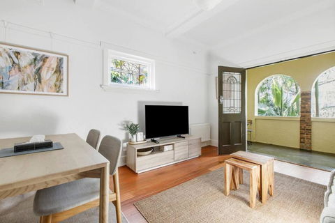 Acland Art Deco - Coastal Chic By St Kilda Beach - Grafton Accommodation 4