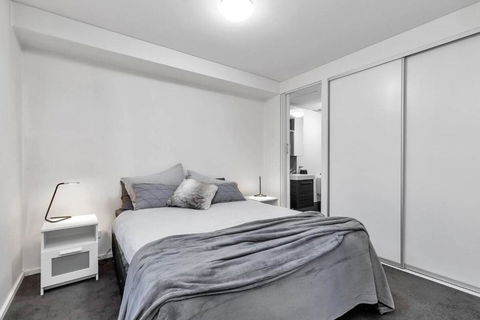 Adelaide CBD, East End Delight! Wifi, Central, Cafe - Grafton Accommodation 1