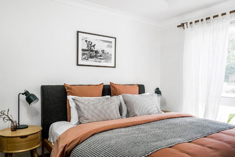 A Perfect Stay - Baby Blue - Grafton Accommodation 3