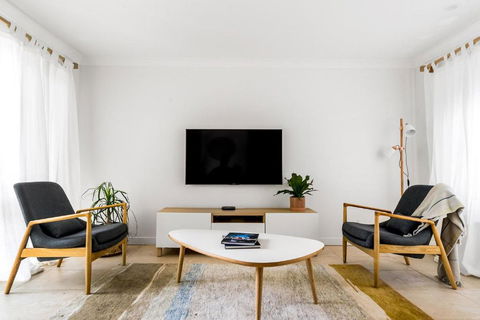 A Perfect Stay - Baby Blue - Grafton Accommodation 2