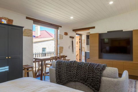 A Romantic Uraidla Studio - Grafton Accommodation 1