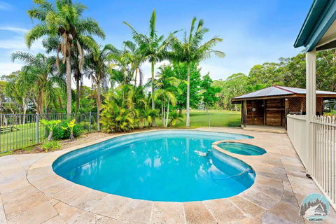 Aircabin - KANGY ANGY - Rural Retreat 4 Bedrooms - Grafton Accommodation 4