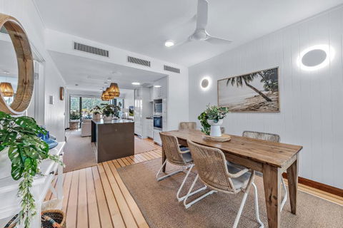 Airlie Breezes At The Boathouse - Grafton Accommodation 4