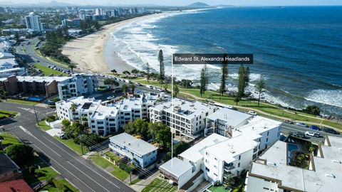 Alex Beachside Pet Friendly 2 Bed Apartment - Grafton Accommodation 0