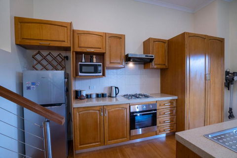 Alfies On Albert Daylesford - Grafton Accommodation 3