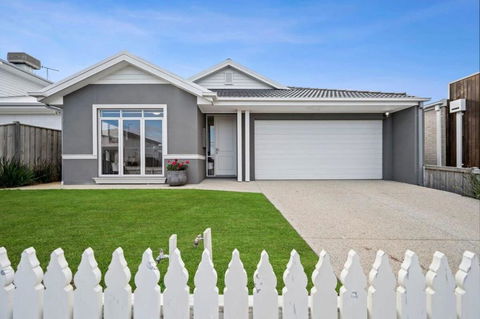 All Day Sunshine And Relaxation -Pet Friendly - Grafton Accommodation 2