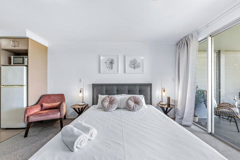 Allure 11- Airlie Central Apartments - Grafton Accommodation 4