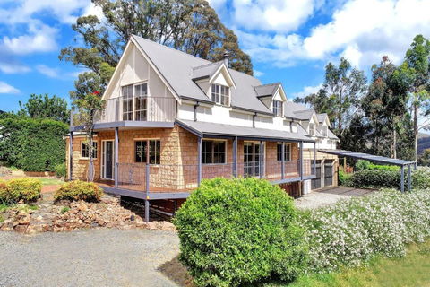 Alpine Sadler Retreat - Grafton Accommodation 0