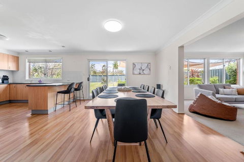 Amalena By The Sea - Grafton Accommodation 4
