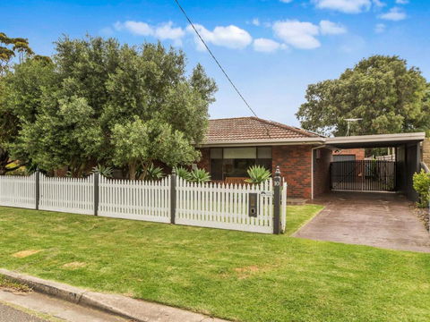 Amaroo By The Bay - Grafton Accommodation 1