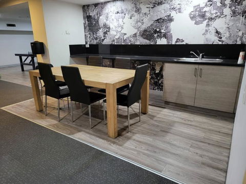 Amazing Studio Apartment Front Flinders Station - Grafton Accommodation 2