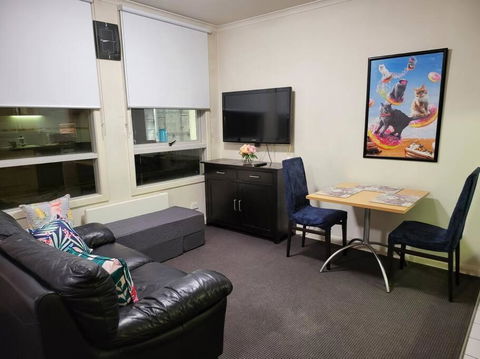 Amazing Studio Apartment Front Flinders Station - Grafton Accommodation 3