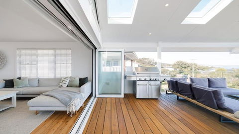 Ambleside By The Sea - Wifi Available - Grafton Accommodation 4