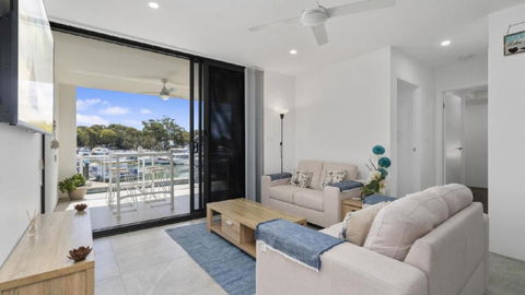 Anchors Away - Waterfront Unit - Grafton Accommodation 2