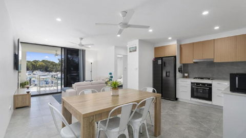 Anchors Away - Waterfront Unit - Grafton Accommodation 1