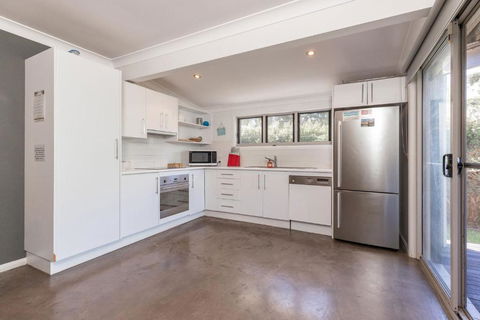 Anglers Cove - Grafton Accommodation 4