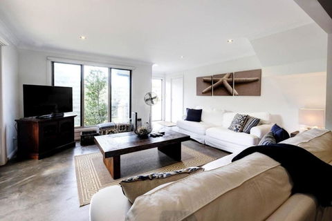 Anglers Cove - Grafton Accommodation 2