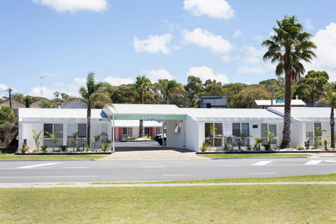 Anglesea Riverside Motel - Grafton Accommodation 0