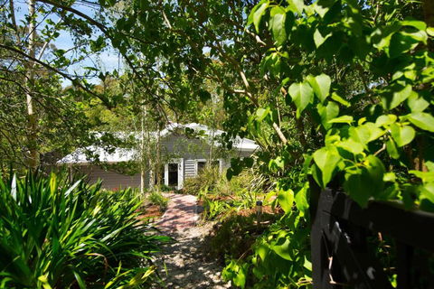 Annecy House - Grafton Accommodation 4
