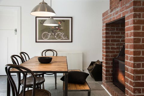 Annecy House - Grafton Accommodation 1