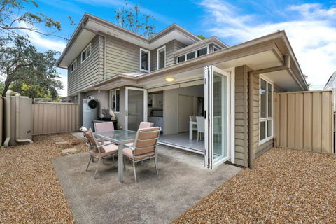 Annvilla - Two Bedroom Townhouse In Huskisson - Grafton Accommodation 1