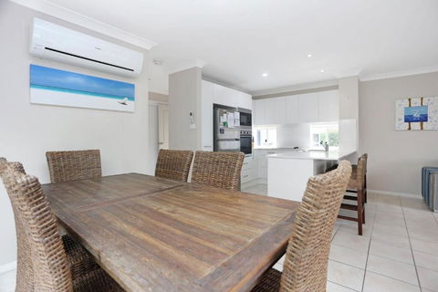 Aquarius Townhouse - Grafton Accommodation 3